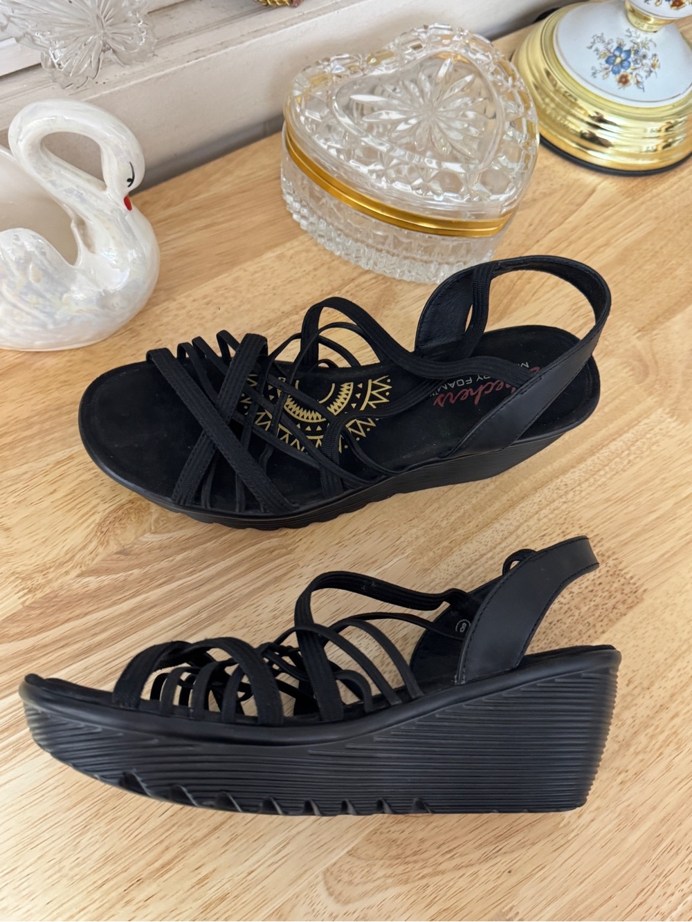 🖤 Skechers Black Strappy Platform Wedge Sandals – Size 8 🖤 - Picture 11 of 15